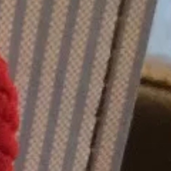 Small pouch for passport I’d card etc . - Picture 4 of 7